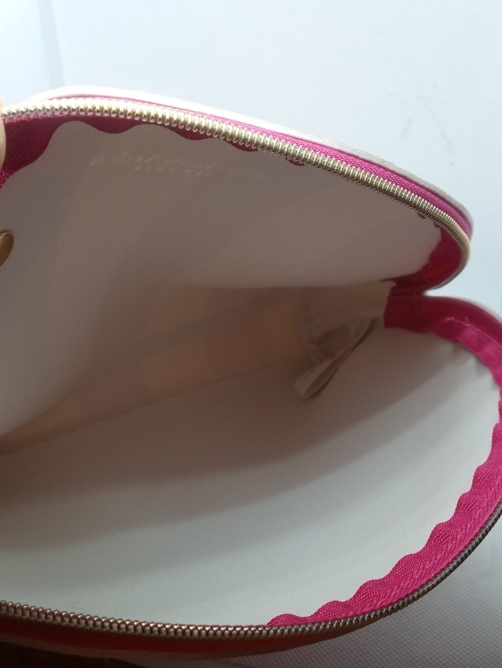 ELIZABETH ARDEN MAKE UP BAG - Picture 8 of 8